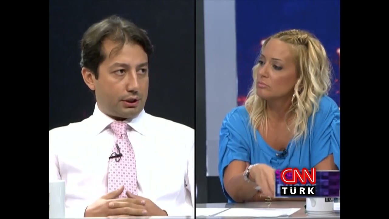 Burak Berk Üstündağ, 2009 yılında CNN Türk'te Saba Tümer'le Bu Gece programında deprem tahminini anlatırken